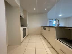 Mascot 2 bed 2 bathroom 2 carpark APT for rent